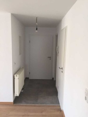 Schöne Wohnung in 4-Familien-Haus sucht neue Mieter/in