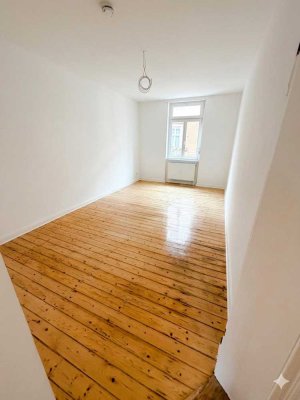 Erstbezug nach Altbausanierung Wohnung mit Balkon