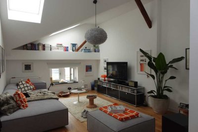 Neuwertige 3-Raum-Dachgeschosswohnung mit Balkon und Einbauküche in Bingen am Rhein