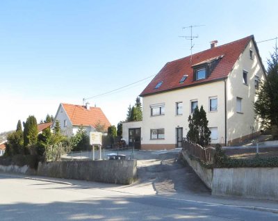 2-Familien-Haus zwischen Großstadt und Natur. Mit großen Hobby- oder Werkstatträumen