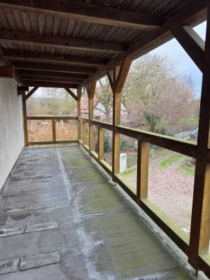 Wohnung mit Gewerbefläche, ehemalige Gaststätte zum selbst sanieren