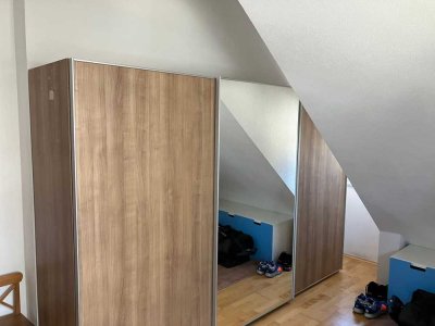 Exklusive, neuwertige 3-Zimmer-Wohnung mit Balkon und EBK in Gröbenzell