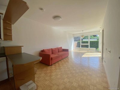 Reizende 2-Zimmer-Wohnung mit kleinem Garten
