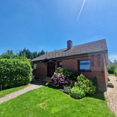 *** Charmantes Bungalow mit Garten + Terrasse ***