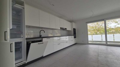Moderne 3ZKBB im Neubau mit großem Balkon