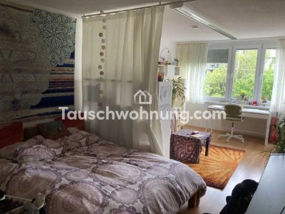 Tauschwohnung: Große helle 1,5 - Zimmerwohnung gegen 3 - Zimmerwohnung