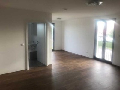 Neuwertige Wohnung mit einem Zimmer sowie Dachterrasse und EBK in Dillingen