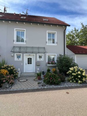 Attraktive Doppelhaushälfte in Zentrumsnähe bereit für den Einzug