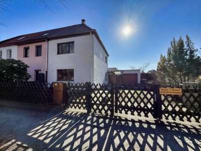 Großzügiges Reihenendhaus mit 5 Zimmern, Keller, Garage, Stellplatz und sonnigem Garten in zentral
