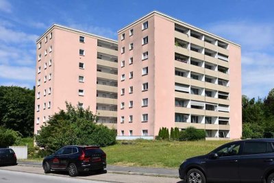 Ideal für jedes Alter: 3 helle Zimmer, neues Bad, Aufzug und Balkon