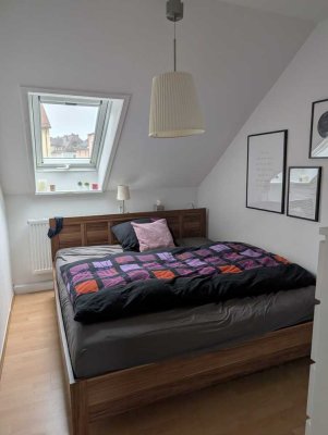 Helle 3-Zimmer Dachgeschosswohnung mit EBK