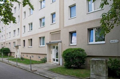 Kleine 2 Zimmerwohnung im Erdgeschoß mit Balkon!