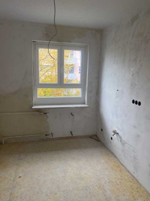 Renov. 3-Zi-Wohnung mit Balkon (Garage b. Bedarf) in Oberasbach