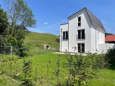 Nachhaltig wohnen & wohlfühlen – 5-Zimmer-Familienhaus mit Garten in Traunstein