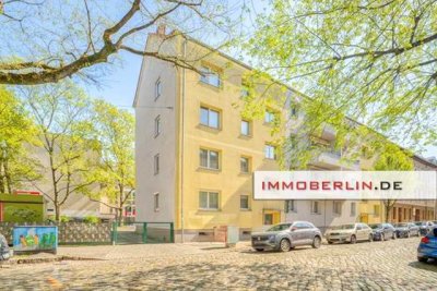 IMMOBERLIN.DE - Attraktive Wohnung mit Pkw-Stellplatz in zentraler Stadtteillage nahe WISTA