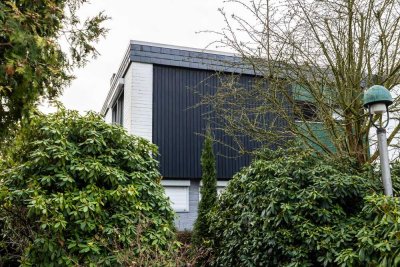 *** riesige DHH in besonderer BAUWEISE auf zwei EBENEN in RUHIGER LAGE ***