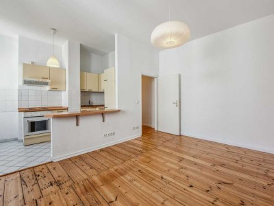 Privates Bieterverfahren-Prenzlauer Berg: 1-Zimmer-Altbauwohnung mit Echtholzparkett und Einbauküche