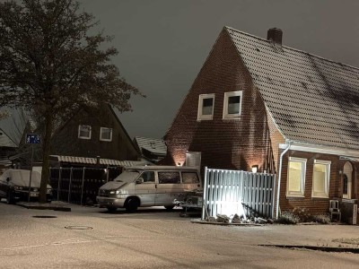 Charmante Doppelhaushälfte in Emden - komplett saniert & einzugsbereit!