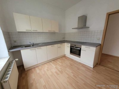 2-Zimmer-Wohnung mit einer neuen Einbauküche in Kirchberg /Sa. zu vermieten!