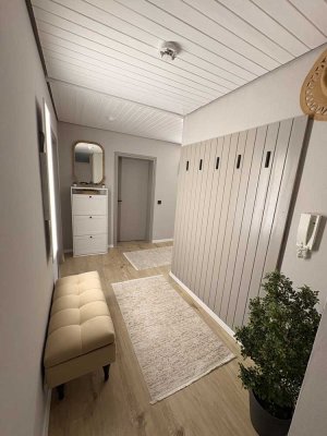 Stilvolle, modernisierte 3,5-Zimmer-Wohnung mit tollem Ausblick in Reutlingen