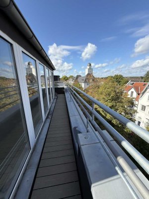 Frisch renovierte Dachgeschosswohnung in Lindenthal