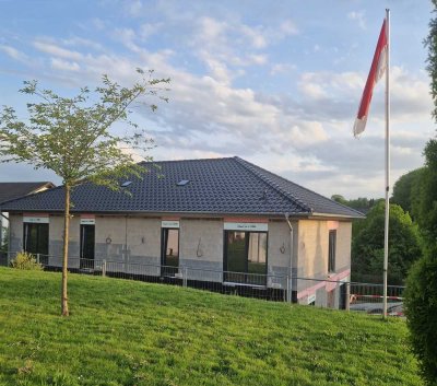 4-Raum-Doppelhaushälfte mit gehobener Innenausstattung in Steimel