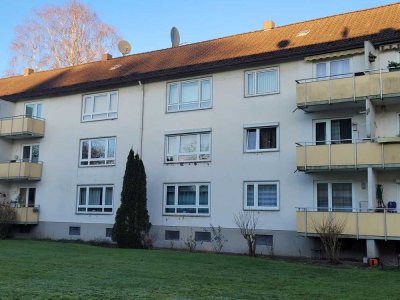 Gemütliche, helle 3 1/2 Zimmer Wohnung mit Balkon und Fernwärme in zentraler, ruhiger Sackgassenlage