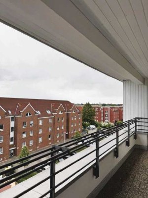 frisch sanierte 2 Zimmerwohnung mit unglaublich großen Balkon