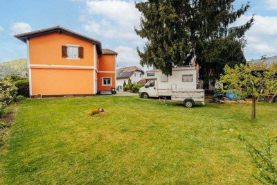 Schöner Baugrund mit Einfamilienhaus zu verkaufen