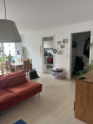 Hochwert. ausgest., 3-Zimmer Etagenwhg.,2. OG., Lift, Stellplatz, Balkon