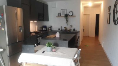Viel Platz für den Alltag: 4-Zimmer-Wohnung in Berlin-Friedrichsfelde