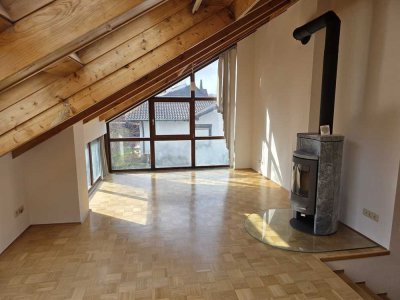 4-Zimmer-Galeriewohnung in Würzburg mit Dachloggia, toller Aussicht auf die Festung und Steinburg!