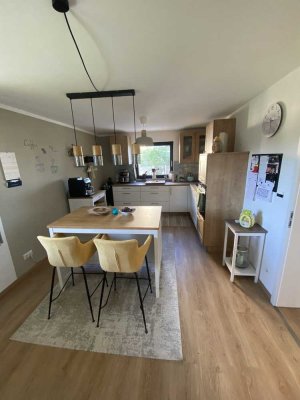 Schöne und vollständig renovierte 5-Raum-EG-Wohnung mit geh. Innenausstattung mit EBK in Hengersberg