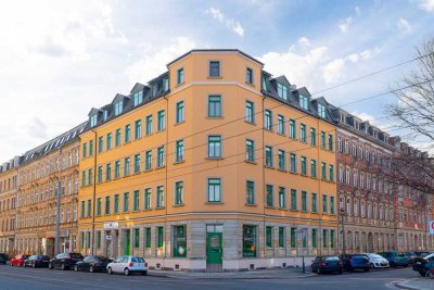 Bezugsfrei! 3-Raum-Maisonette in zentraler Stadtlage! Sanierter Altbau mit Lift, Gäste-WC.