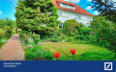 Geräumige Doppelhaushälfte in Stadtlage.