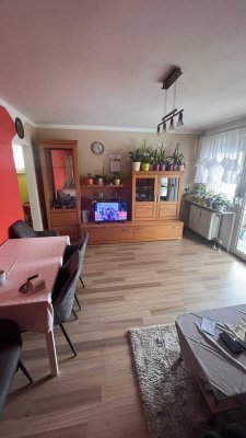 Helle 2-Zimmer Wohnung im 1. OG mit Balkon in Nürnberg-Schoppershof