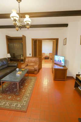 Besonderes Reihenmittelhaus mit viel Potenzial.