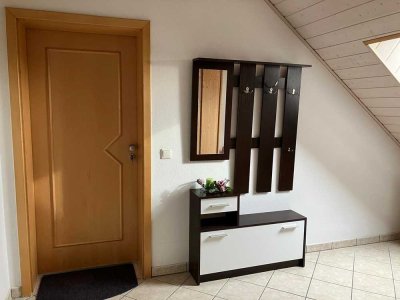 Möblierte 1-Raum-DG-Wohnung in Hohenkammer, Ortsteil Unterwohlbach