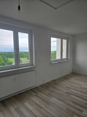 2 Monate kaltmietfreie Zeit... 3-Zimmer-Wohnung mit + Wanne + Aufzug!