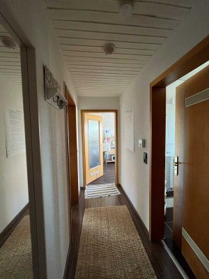 geräumige 1-Zimmer-DG-Wohnung in Karlsruhe-Durlach-Aue mit großer Küche