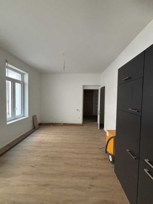 ERSTBEZUG: Barrierefrei & im Erdgeschoss: 1-Zimmer-Wohnung im Herzen von Landau