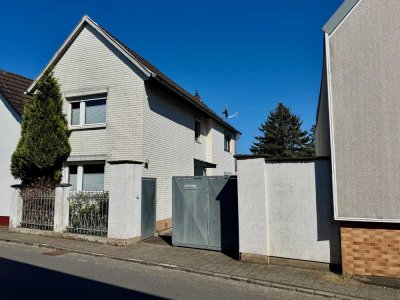 Freistehendes, möbliertes Einfamilienhaus mit Garten und Garage in Bonn-Hoholz – befristet auf Zeit