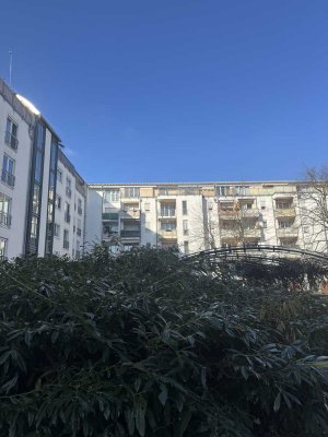 Traumhafte 2-Zimmer-DG-Wohnung mit Dachterrasse