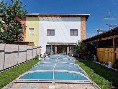 Traumhafte Doppelhaushälfte mit beheizten Pool und PV-Solar-Anlage