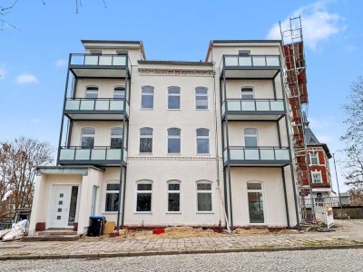 3-Zimmer-Dachgeschoss-Wohnung mit 2 Balkonen und PKW-Stellplatz in Brandenburg an der Havel