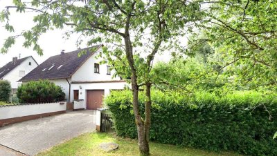 DAH Röhrmoos S2,  2 Familienhaus in ruhiger Lage auf großzügigen Grundstück mit traumhaften Blick