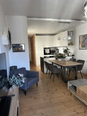 2-Zimmer-Wohnung mit Balkon und EBK in zentraler Lage