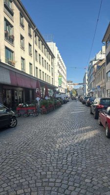 Wohnen auf Zeit! schöne möblierte Wohnung im Herzen der Carlstadt Düsseldorf zu vermieten!