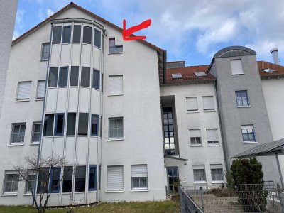 Attraktive Dachgeschoßwohnung  2 1/2 Zimmer, Loggia und EBK nahe S-Bahnhof Beutelsbach