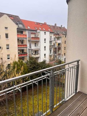 Helle renovierte 3-Raumwohnung im 2. OG wartet auf neue Mieter